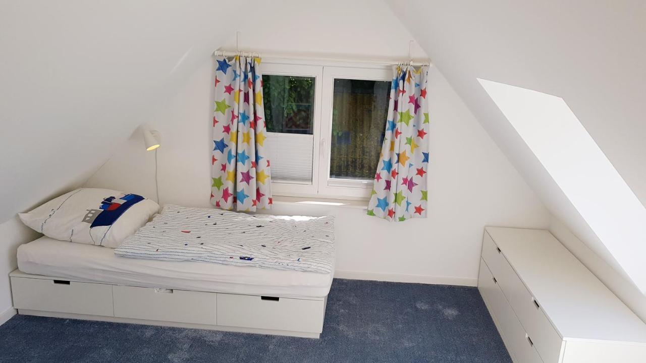 Ferienhaus An Der Nordsee - Familienfreundlich, Gut Ausgestattet & Viel Platz Butjadingen Exterior foto